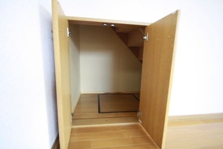 メゾネットスワン 1 収納