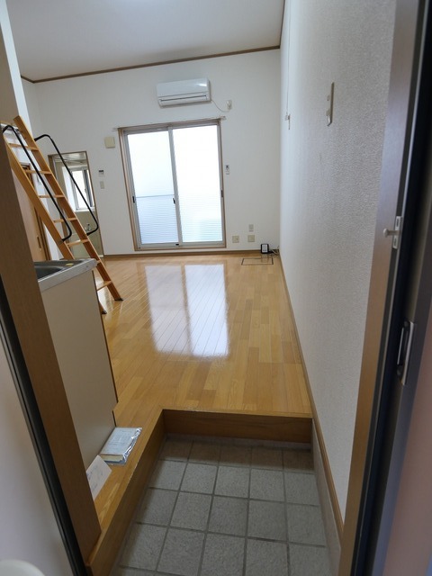 メゾンシャローム 103 玄関