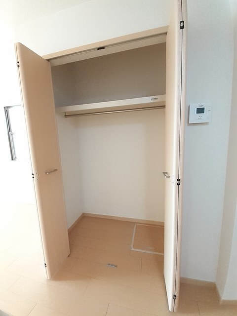 ブリーゼ小針 102 収納