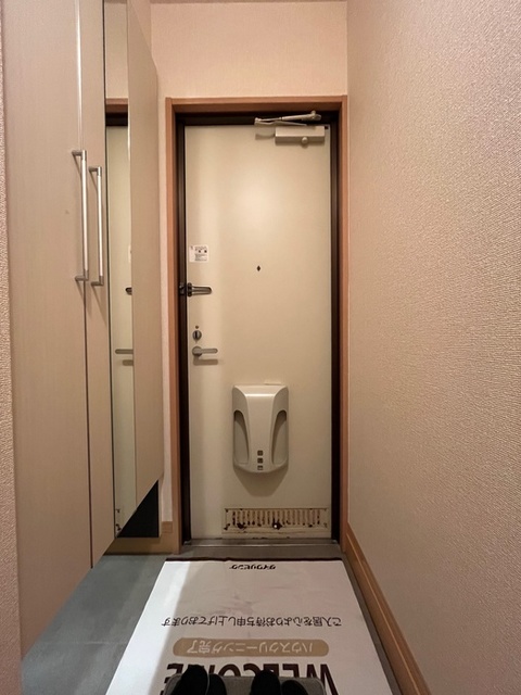 スクエア空港西 105 玄関