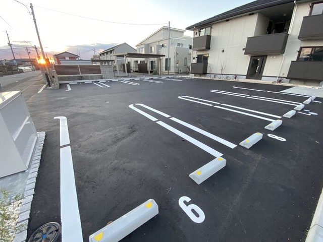 Ｄ‐ＲＯＯＭ竹尾　Ⅰ 102 駐車場