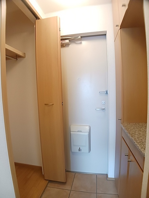 クリサンセマムⅤ 202 玄関