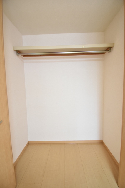 ヴィラージュ石山 101 収納
