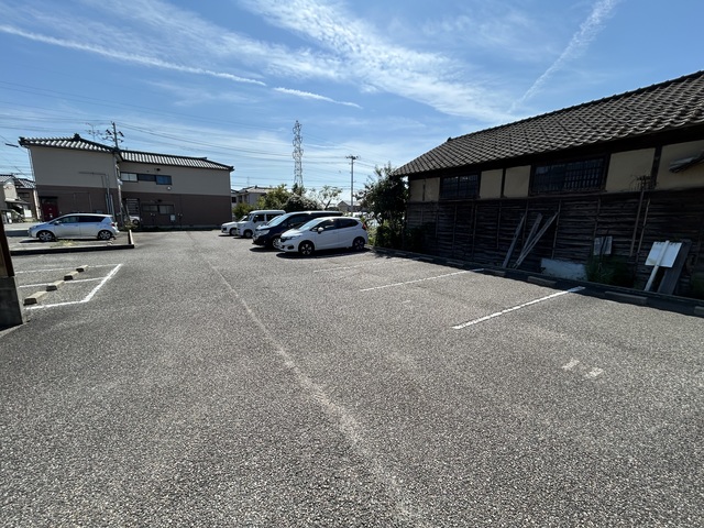ピジョンＡ 102 駐車場