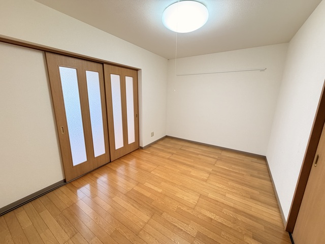 グランディール緑町 103 リビング