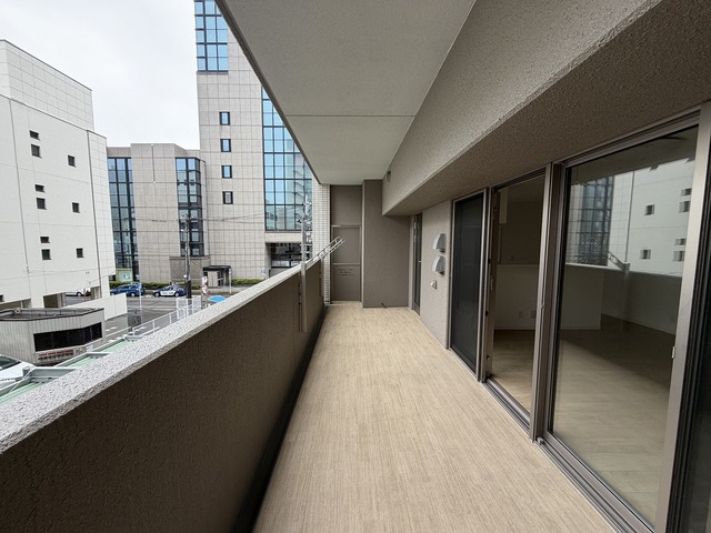 アルファガレリア本町通 303 バルコニー