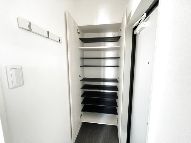 Crest　Court Ⅱ 301 収納
