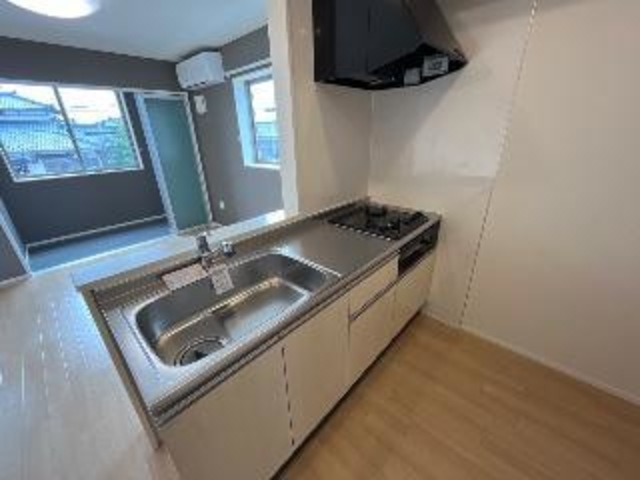 新潟市北区松浜東町　新築アパート 202 キッチン