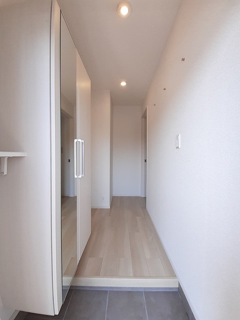 アリエッタＣ 104 玄関