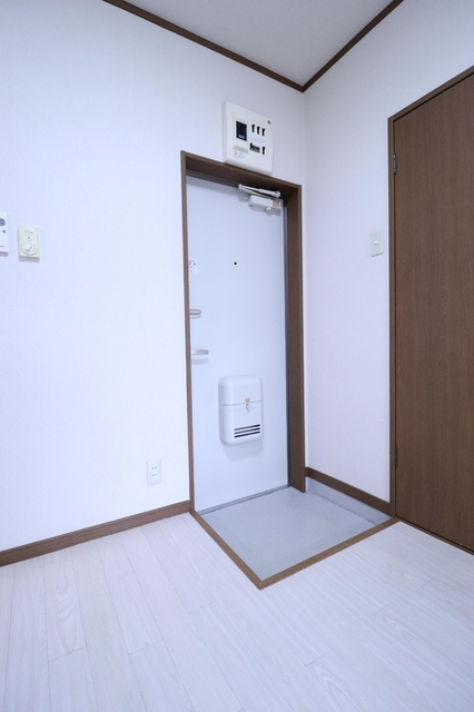 ファミール花かいどう 203 玄関
