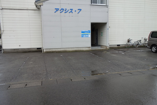 アクシス７ 107 駐車場