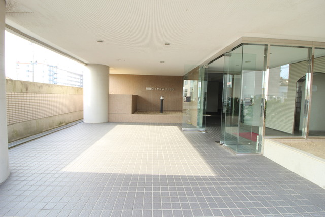 ロイヤルマンション 205 玄関