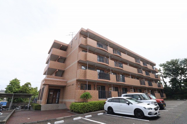ピュアライフ坂井Ⅱ 302 外観