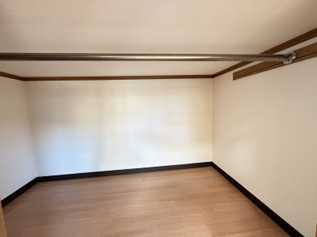 フラワーヒルズ 105 収納
