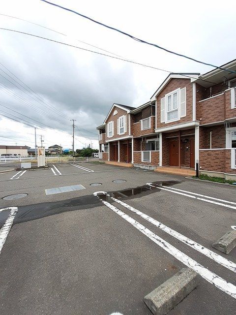 ノーブル 103 駐車場