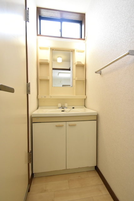 クリスタル女池　A 203 洗面所