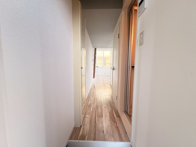 ロイヤルヒルズ桜ヶ丘 101 玄関