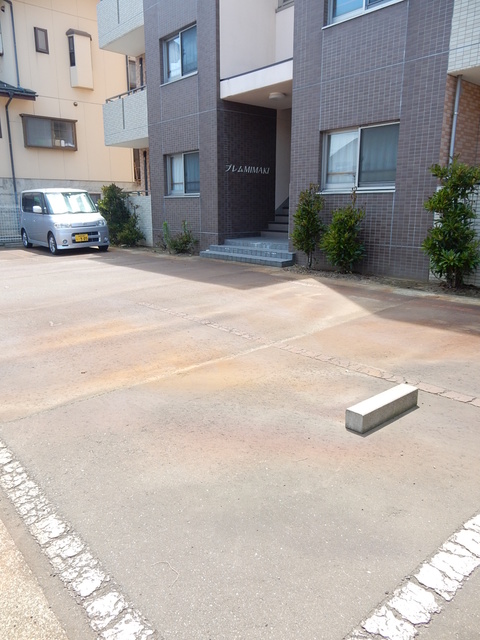 プレムＭＩＭＡＫＩ 102 駐車場