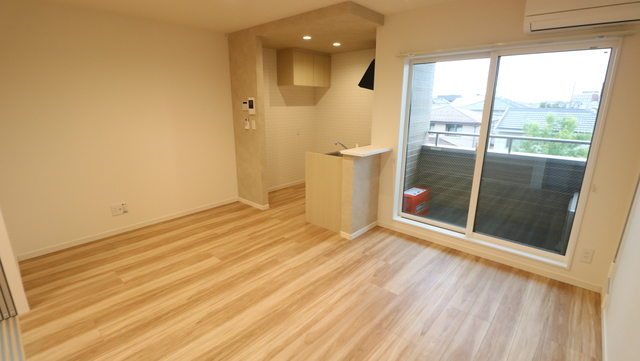Common北葉町 302 リビング