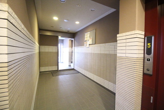 BUENA川端町４丁目弐番館 102 玄関