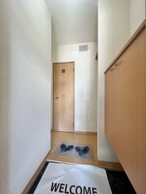 エミグランド　Ｃ 102 玄関