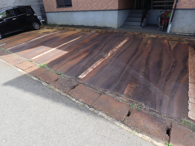 ケンジントンヒルズ 105 駐車場