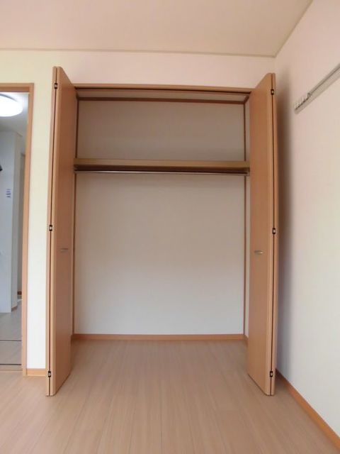 サフラン　Ｂ 102 収納