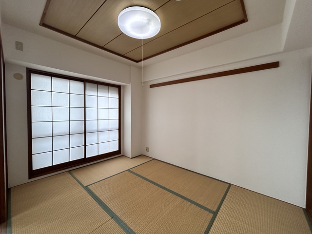 ダイアパレス水道町通り 303 リビング