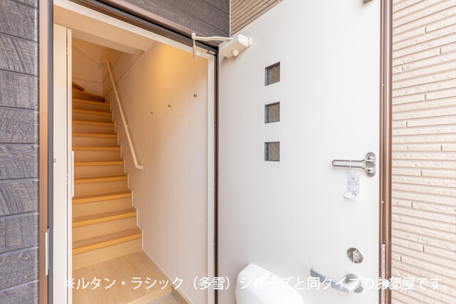 ジェイド　テラス 201 玄関