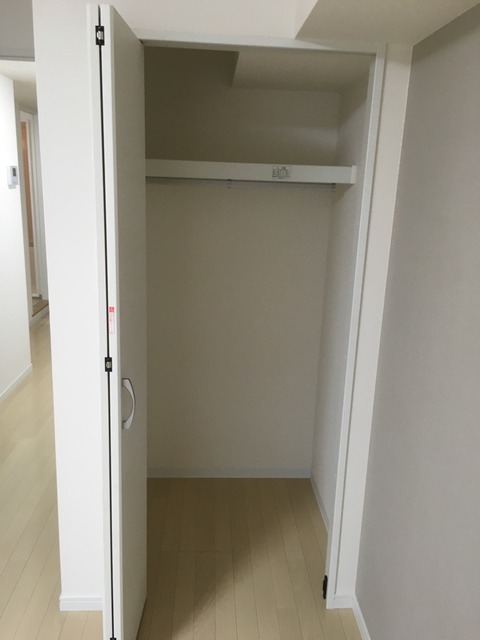 ＲＥＳＩＤＥＮＣＥ ＨＩＬＬ ＥＡＳＴ 新光 106 収納