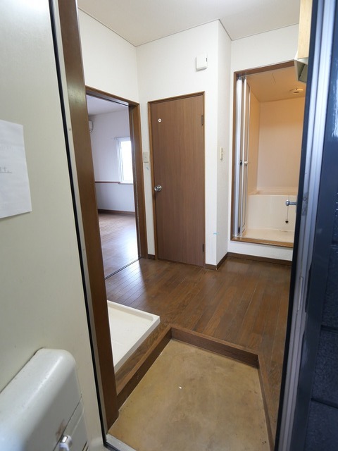 グランパスⅡ 202 玄関