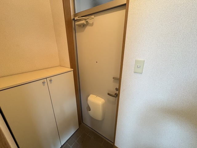 グレイスコートシマダA 102 玄関