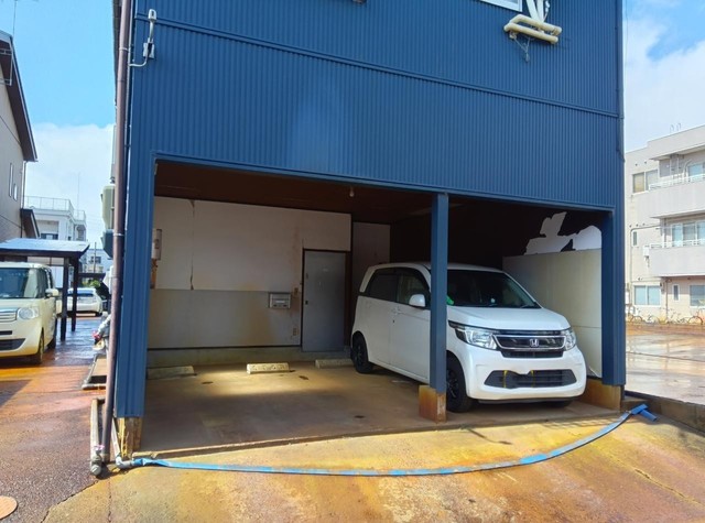 ベル今朝白 203 駐車場