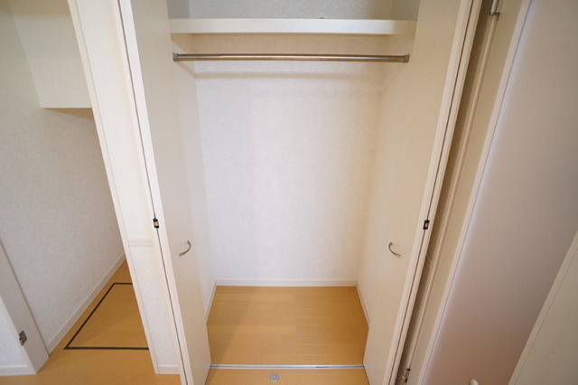 ＬＡ・ＬＵＮＡ　Ｃ棟 103 収納