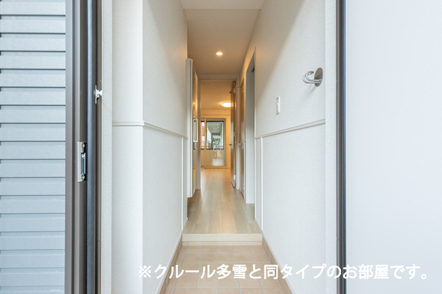 プリマ　オランジェ 106 玄関