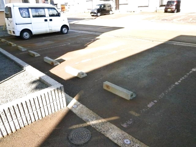 アプロス三ツ郷屋 101 駐車場