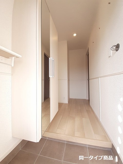 ヒカルサ新潟姥ケ山 104 玄関