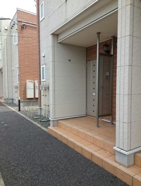 リ・アンⅢ 202 玄関