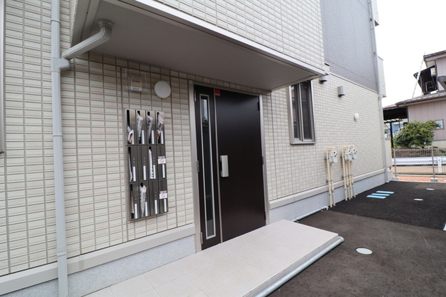 さくらガーデンⅡ 105 玄関