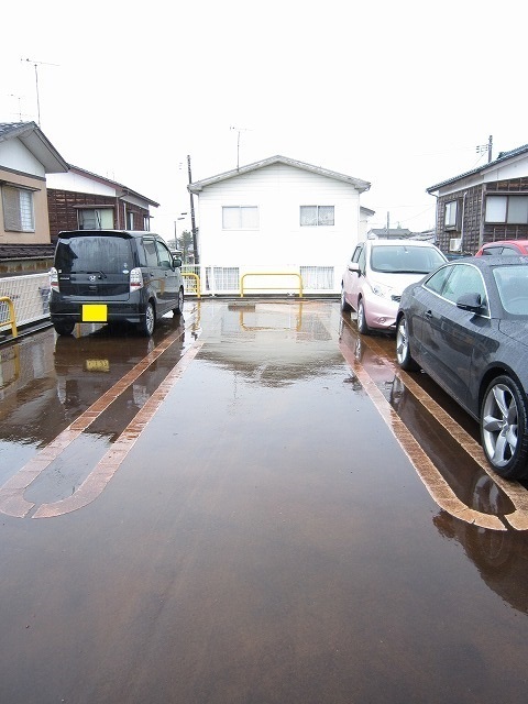 リバーサイド　セナ 203 駐車場