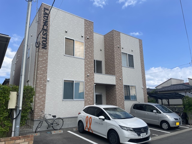 Launceston(ロンセストン） 202 外観