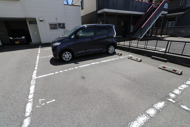 T&K上木戸 E 駐車場
