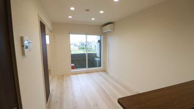 Common北葉町 303 リビング