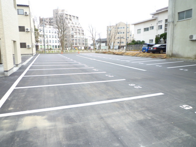 エクセレント柏 A 205 駐車場