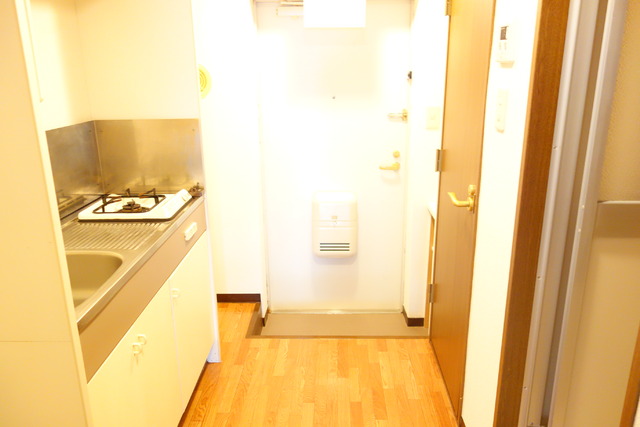 Lily-be関屋恵町 A303 玄関