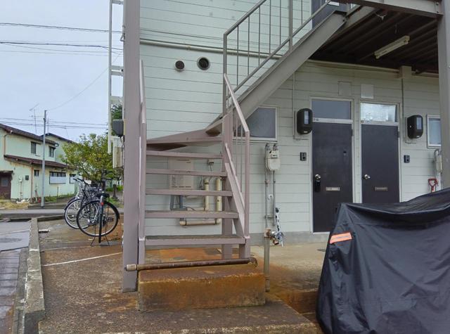 コーポ西千手 210 玄関