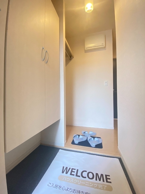 ネージュＳ　Ⅱ 103 玄関