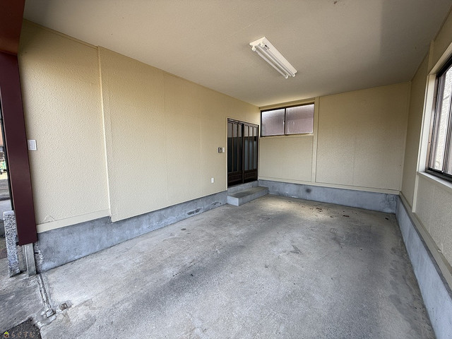 宮栄２丁目貸家 0 駐車場