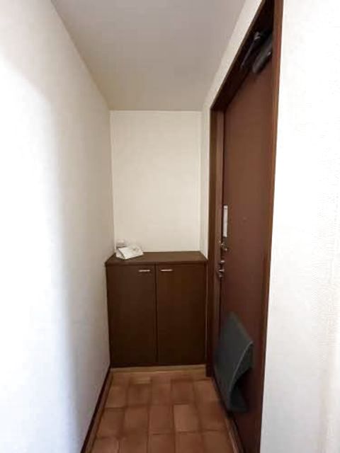 カーサラフィネ　A 201 玄関