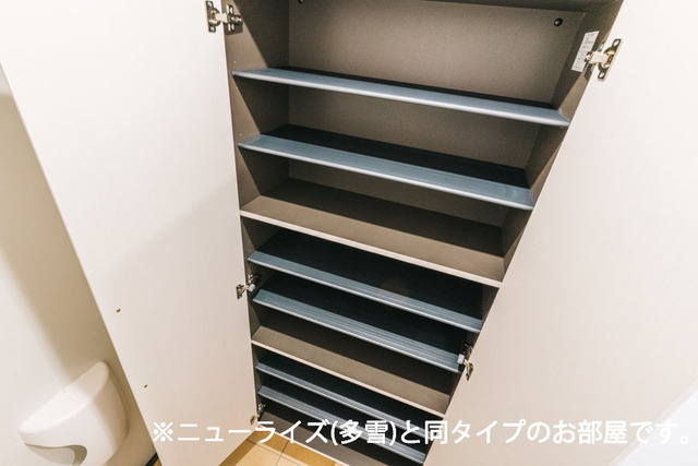 ル・ブリス 103 玄関